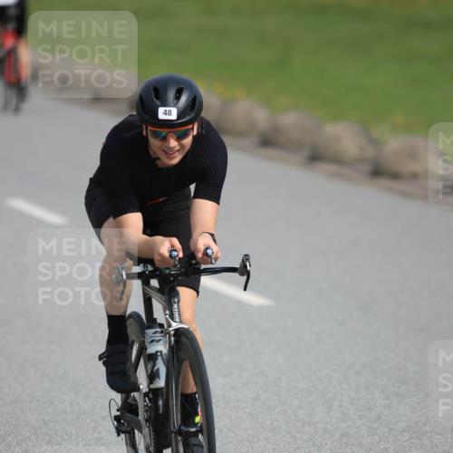 15.06.2025 - 27. Vierlanden-Triathlon H.Heesch http://msf.ph/oto/7992396 15.06.2025 10:15:21 Radfahren 6, 48, 143, 157, 396, 409, 422, 450 meine-sportfotos.de
