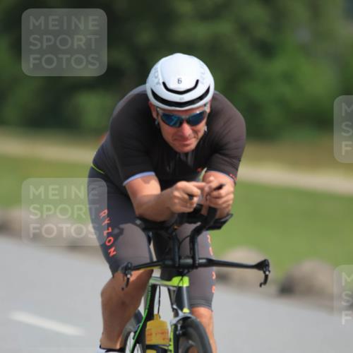 15.06.2025 - 27. Vierlanden-Triathlon H.Heesch http://msf.ph/oto/7992412 15.06.2025 10:15:29 Radfahren 6, 27, 36, 68, 143, 169, 378, 383, 414, 422, 440, 450 meine-sportfotos.de