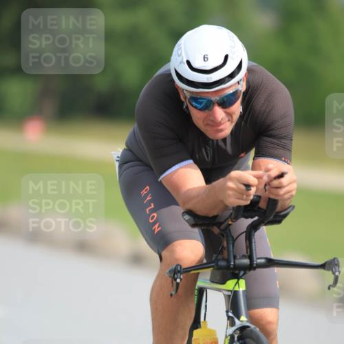 15.06.2025 - 27. Vierlanden-Triathlon H.Heesch http://msf.ph/oto/7992418 15.06.2025 10:15:29 Radfahren 6, 27, 36, 68, 143, 169, 378, 383, 414, 422, 440, 450 meine-sportfotos.de
