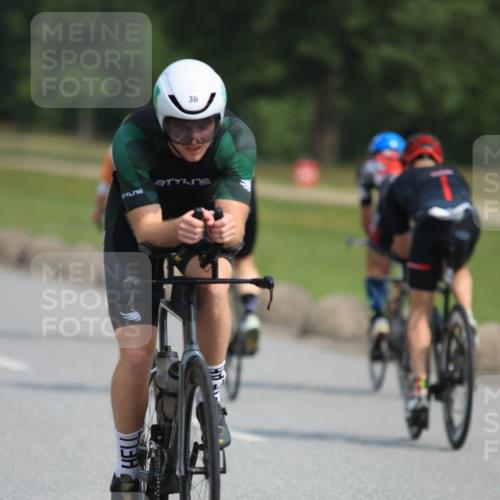 15.06.2025 - 27. Vierlanden-Triathlon H.Heesch http://msf.ph/oto/7992427 15.06.2025 10:15:33 Radfahren 6, 27, 36, 68, 143, 169, 378, 383, 414, 440, 450 meine-sportfotos.de