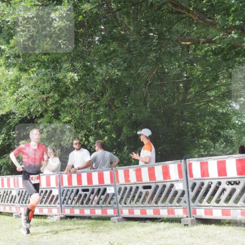 21.06.2025 - 27. Vierlanden-Triathlon KatJ http://msf.ph/oto/7992438 15.06.2025 12:27:19 Ziel 80 meine-sportfotos.de
