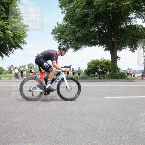 15.06.2025 - 7 Türme Triathlon Yannick Fuchs http://msf.ph/oto/7992460 15.06.2025 13:28:09 Radfahren 290, 404, 462, 838, 851, 901, 913, 952 meine-sportfotos.de