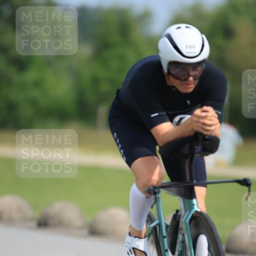 15.06.2025 - 27. Vierlanden-Triathlon H.Heesch http://msf.ph/oto/7992466 15.06.2025 10:15:51 Radfahren 113, 168, 376, 394, 442, 462 meine-sportfotos.de