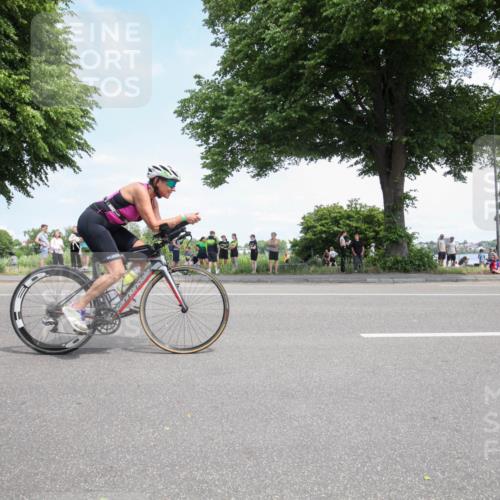 15.06.2025 - 7 Türme Triathlon Yannick Fuchs http://msf.ph/oto/7992477 15.06.2025 13:28:12 Radfahren 290, 404, 438, 462, 838, 851, 901, 952 meine-sportfotos.de