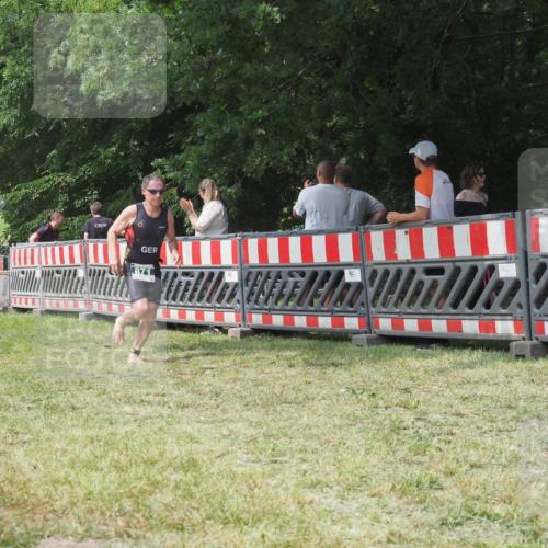 21.06.2025 - 27. Vierlanden-Triathlon KatJ http://msf.ph/oto/7992497 15.06.2025 12:30:42 Ziel 871 meine-sportfotos.de