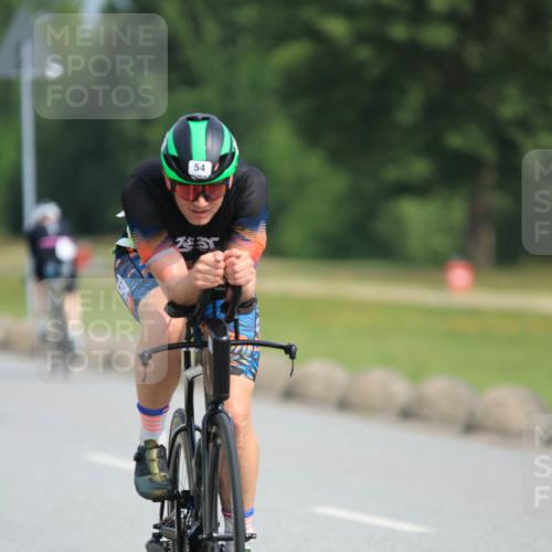 15.06.2025 - 27. Vierlanden-Triathlon H.Heesch http://msf.ph/oto/7992549 15.06.2025 10:16:39 Radfahren 39, 54, 188, 196, 367 meine-sportfotos.de