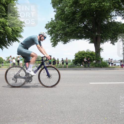15.06.2025 - 7 Türme Triathlon Yannick Fuchs http://msf.ph/oto/7992553 15.06.2025 13:28:27 Radfahren 597, 649, 740, 792 meine-sportfotos.de