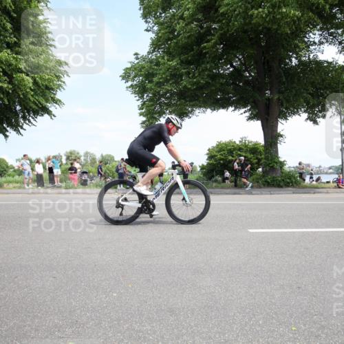 15.06.2025 - 7 Türme Triathlon Yannick Fuchs http://msf.ph/oto/7992564 15.06.2025 13:28:38 Radfahren 636, 767, 896 meine-sportfotos.de