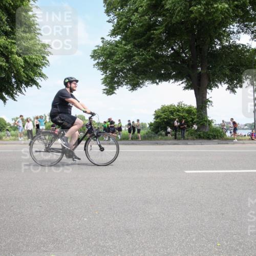 15.06.2025 - 7 Türme Triathlon Yannick Fuchs http://msf.ph/oto/7992575 15.06.2025 13:28:39 Radfahren 274, 636, 767, 804, 896 meine-sportfotos.de