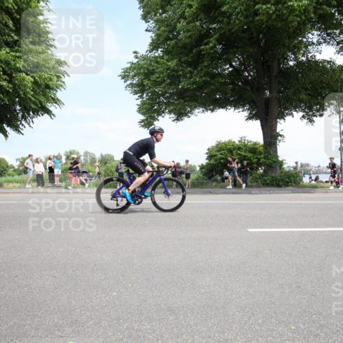 15.06.2025 - 7 Türme Triathlon Yannick Fuchs http://msf.ph/oto/7992586 15.06.2025 13:28:41 Radfahren 274, 636, 767, 804, 896, 1049 meine-sportfotos.de