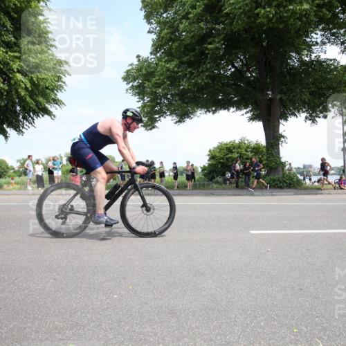 15.06.2025 - 7 Türme Triathlon Yannick Fuchs http://msf.ph/oto/7992607 15.06.2025 13:28:47 Radfahren 274, 557, 595, 745, 804, 805, 886, 1049 meine-sportfotos.de