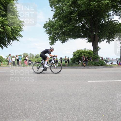 15.06.2025 - 7 Türme Triathlon Yannick Fuchs http://msf.ph/oto/7992631 15.06.2025 13:28:48 Radfahren 274, 557, 558, 595, 745, 804, 805, 886, 1049 meine-sportfotos.de