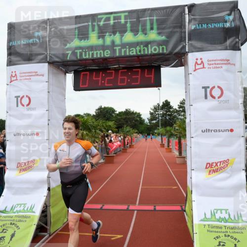 15.06.2025 - 7 Türme Triathlon Michael Strokosch http://msf.ph/oto/7992633 15.06.2025 14:26:34 Ziel 438, 725 meine-sportfotos.de