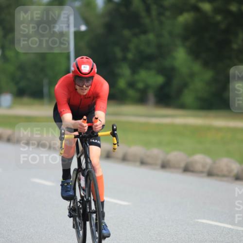 15.06.2025 - 27. Vierlanden-Triathlon H.Heesch http://msf.ph/oto/7992652 15.06.2025 10:17:38 Radfahren 60, 80 meine-sportfotos.de