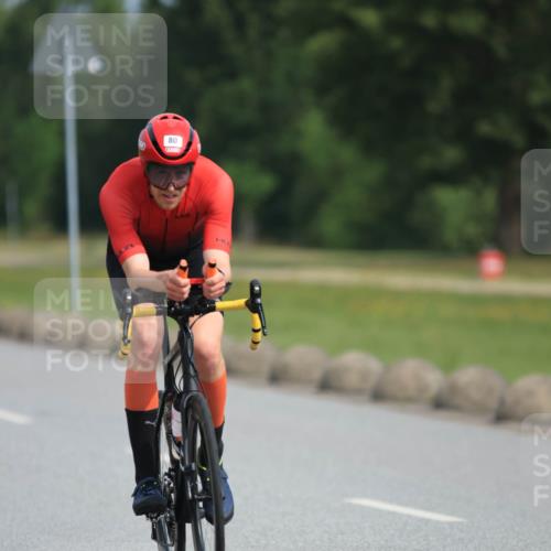 15.06.2025 - 27. Vierlanden-Triathlon H.Heesch http://msf.ph/oto/7992657 15.06.2025 10:17:39 Radfahren 60, 80 meine-sportfotos.de