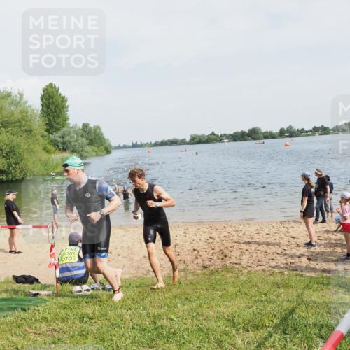 21.06.2025 - 27. Vierlanden-Triathlon MichiJ http://msf.ph/oto/7992661 15.06.2026 09:55:00 Schwimmen 319, 326, 336, 344, 361 meine-sportfotos.de