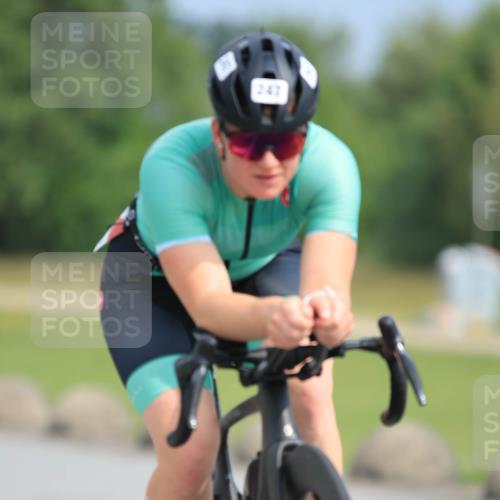 15.06.2025 - 27. Vierlanden-Triathlon H.Heesch http://msf.ph/oto/7992690 15.06.2025 10:17:55 Radfahren 171, 247, 374, 403 meine-sportfotos.de
