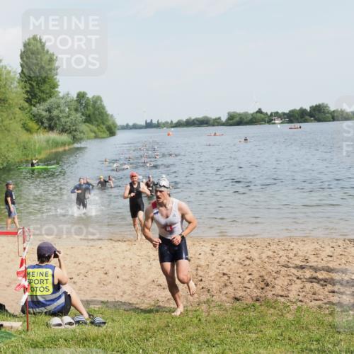 21.06.2025 - 27. Vierlanden-Triathlon MichiJ http://msf.ph/oto/7992793 15.06.2026 09:55:12 Schwimmen 299, 306, 311, 326 meine-sportfotos.de