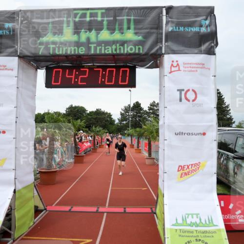 15.06.2025 - 7 Türme Triathlon Michael Strokosch http://msf.ph/oto/7992808 15.06.2025 14:27:00 Ziel 908, 1040 meine-sportfotos.de