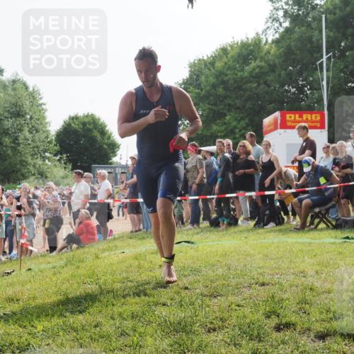 15.06.2025 - 27. Vierlanden-Triathlon KatJ http://msf.ph/oto/7992812 15.06.2025 09:53:28 Schwimmen 304 meine-sportfotos.de