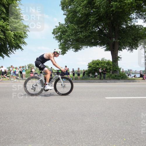 15.06.2025 - 7 Türme Triathlon Yannick Fuchs http://msf.ph/oto/7992860 15.06.2025 13:29:16 Radfahren 232, 316, 434, 664 meine-sportfotos.de