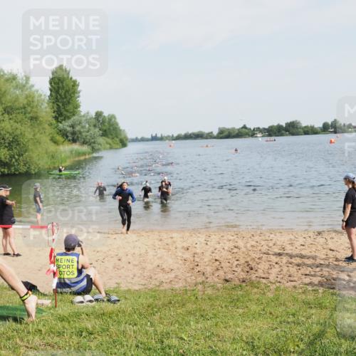 21.06.2025 - 27. Vierlanden-Triathlon MichiJ http://msf.ph/oto/7992876 15.06.2026 09:55:15 Schwimmen 299, 306, 311, 326, 348 meine-sportfotos.de