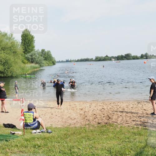 21.06.2025 - 27. Vierlanden-Triathlon MichiJ http://msf.ph/oto/7992901 15.06.2026 09:55:16 Schwimmen 299, 306, 311, 348, 353 meine-sportfotos.de