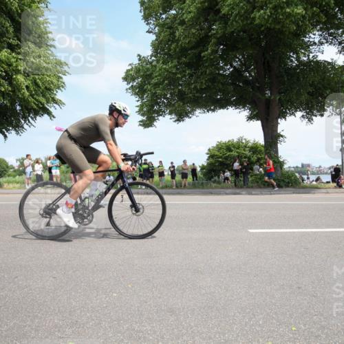 15.06.2025 - 7 Türme Triathlon Yannick Fuchs http://msf.ph/oto/7992909 15.06.2025 13:29:40 Radfahren 284, 499, 623, 635, 707, 950 meine-sportfotos.de