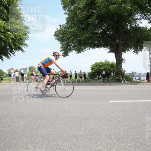 15.06.2025 - 7 Türme Triathlon Yannick Fuchs http://msf.ph/oto/7992912 15.06.2025 13:29:43 Radfahren 284, 701, 707, 950 meine-sportfotos.de