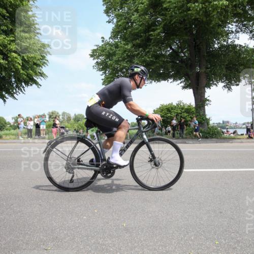 15.06.2025 - 7 Türme Triathlon Yannick Fuchs http://msf.ph/oto/7992932 15.06.2025 13:29:53 Radfahren 248, 302, 701, 818, 1149 meine-sportfotos.de
