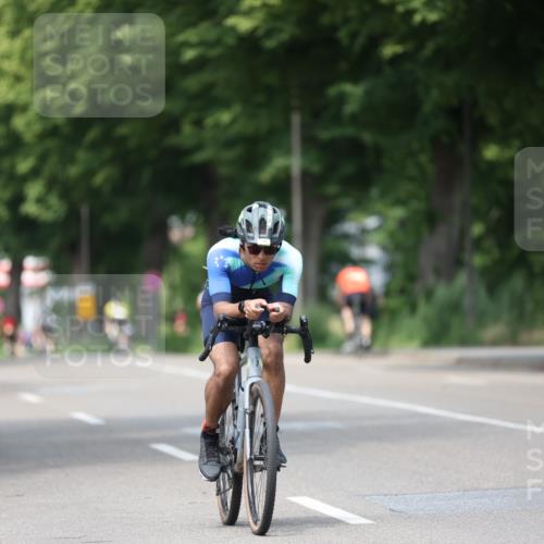 15.06.2025 - 7 Türme Triathlon Yannick Fuchs http://msf.ph/oto/7992946 15.06.2025 13:06:14 Radfahren 427, 509 meine-sportfotos.de