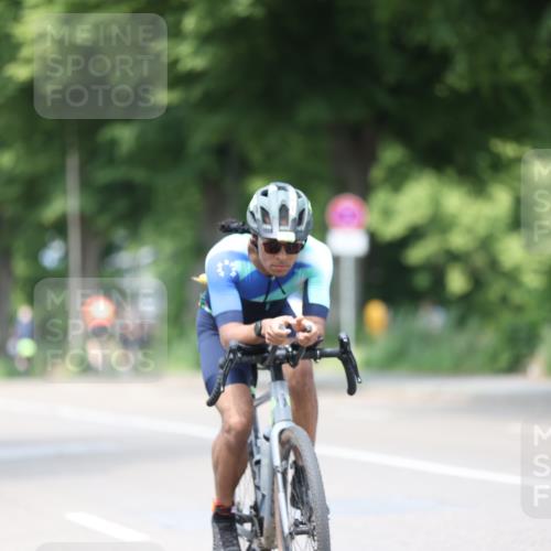 15.06.2025 - 7 Türme Triathlon Yannick Fuchs http://msf.ph/oto/7992953 15.06.2025 13:06:14 Radfahren 427, 509 meine-sportfotos.de