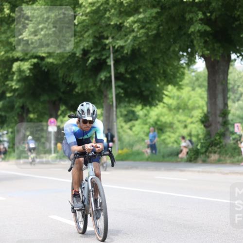 15.06.2025 - 7 Türme Triathlon Yannick Fuchs http://msf.ph/oto/7992967 15.06.2025 13:06:14 Radfahren 427, 509 meine-sportfotos.de