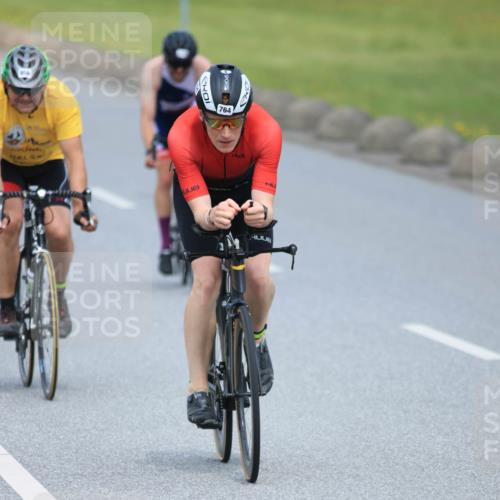 21.06.2025 - 27. Vierlanden-Triathlon H.Heesch http://msf.ph/oto/7992977 15.06.2025 12:04:00 Radfahren 653, 735, 764, 775, 798, 858, 956 meine-sportfotos.de