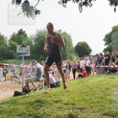 15.06.2025 - 27. Vierlanden-Triathlon KatJ http://msf.ph/oto/7993010 15.06.2025 09:54:10 Schwimmen 267, 307, 356 meine-sportfotos.de