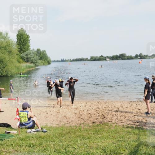 21.06.2025 - 27. Vierlanden-Triathlon MichiJ http://msf.ph/oto/7993044 15.06.2026 09:55:22 Schwimmen 306, 316, 327, 335, 348, 353 meine-sportfotos.de