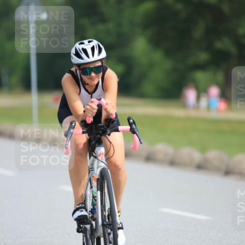 15.06.2025 - 27. Vierlanden-Triathlon H.Heesch http://msf.ph/oto/7993047 15.06.2025 10:20:45 Radfahren 206, 622 meine-sportfotos.de