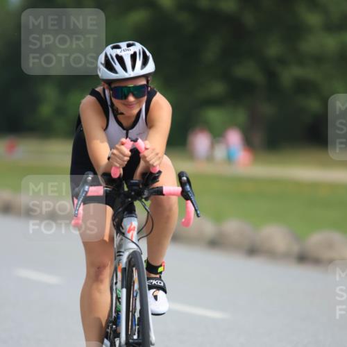 15.06.2025 - 27. Vierlanden-Triathlon H.Heesch http://msf.ph/oto/7993059 15.06.2025 10:20:45 Radfahren 206, 622 meine-sportfotos.de