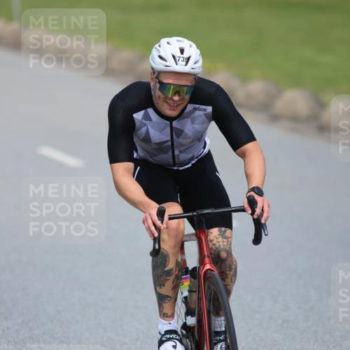 21.06.2025 - 27. Vierlanden-Triathlon H.Heesch http://msf.ph/oto/7993088 15.06.2025 12:04:05 Radfahren 653, 695, 735, 736, 775, 858, 932, 956 meine-sportfotos.de