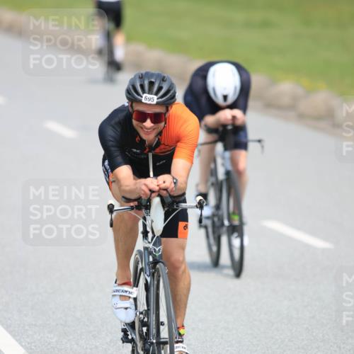 21.06.2025 - 27. Vierlanden-Triathlon H.Heesch http://msf.ph/oto/7993137 15.06.2025 12:04:09 Radfahren 19, 653, 695, 736, 880, 932 meine-sportfotos.de