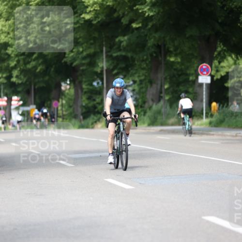 15.06.2025 - 7 Türme Triathlon Yannick Fuchs http://msf.ph/oto/7993145 15.06.2025 13:06:45 Radfahren 383, 544, 572, 1192 meine-sportfotos.de