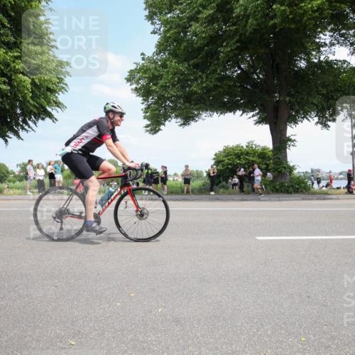 15.06.2025 - 7 Türme Triathlon Yannick Fuchs http://msf.ph/oto/7993169 15.06.2025 13:30:33 Radfahren 305, 332, 545, 786 meine-sportfotos.de