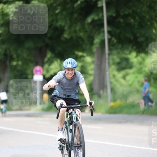 15.06.2025 - 7 Türme Triathlon Yannick Fuchs http://msf.ph/oto/7993197 15.06.2025 13:06:46 Radfahren 383, 544, 572, 1192 meine-sportfotos.de