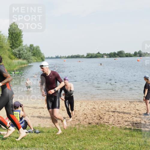 21.06.2025 - 27. Vierlanden-Triathlon MichiJ http://msf.ph/oto/7993201 15.06.2026 09:55:26 Schwimmen 272, 316, 327, 329, 335, 348, 353, 548 meine-sportfotos.de