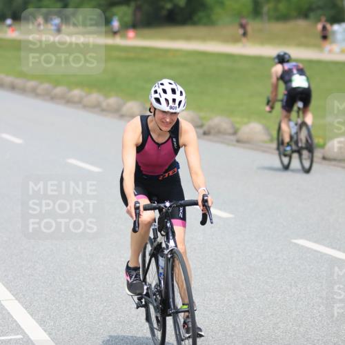 21.06.2025 - 27. Vierlanden-Triathlon H.Heesch http://msf.ph/oto/7993251 15.06.2025 12:04:23 Radfahren 725, 792, 804, 833, 901, 904, 954 meine-sportfotos.de