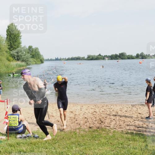 21.06.2025 - 27. Vierlanden-Triathlon MichiJ http://msf.ph/oto/7993257 15.06.2026 09:55:28 Schwimmen 272, 316, 327, 329, 335, 348, 353, 548 meine-sportfotos.de