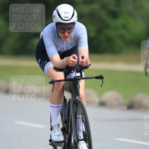 15.06.2025 - 27. Vierlanden-Triathlon H.Heesch http://msf.ph/oto/7993304 15.06.2025 10:22:28 Radfahren 200, 241, 490 meine-sportfotos.de