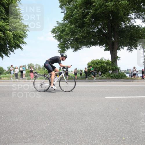 15.06.2025 - 7 Türme Triathlon Yannick Fuchs http://msf.ph/oto/7993312 15.06.2025 13:31:15 Radfahren 386, 741, 938, 1166 meine-sportfotos.de