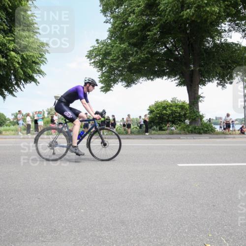 15.06.2025 - 7 Türme Triathlon Yannick Fuchs http://msf.ph/oto/7993337 15.06.2025 13:31:22 Radfahren 384, 741, 859 meine-sportfotos.de