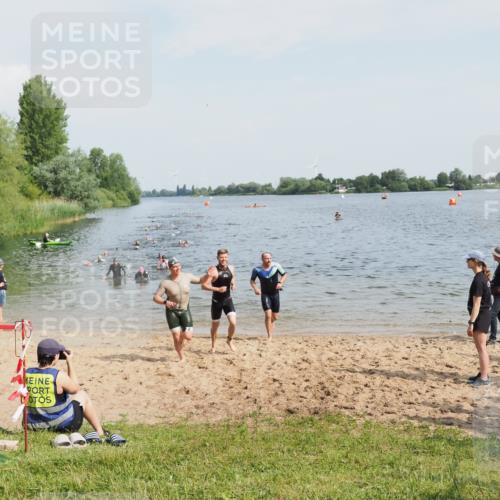 21.06.2025 - 27. Vierlanden-Triathlon MichiJ http://msf.ph/oto/7993375 15.06.2026 09:55:31 Schwimmen 272, 316, 327, 329, 335, 353, 548 meine-sportfotos.de